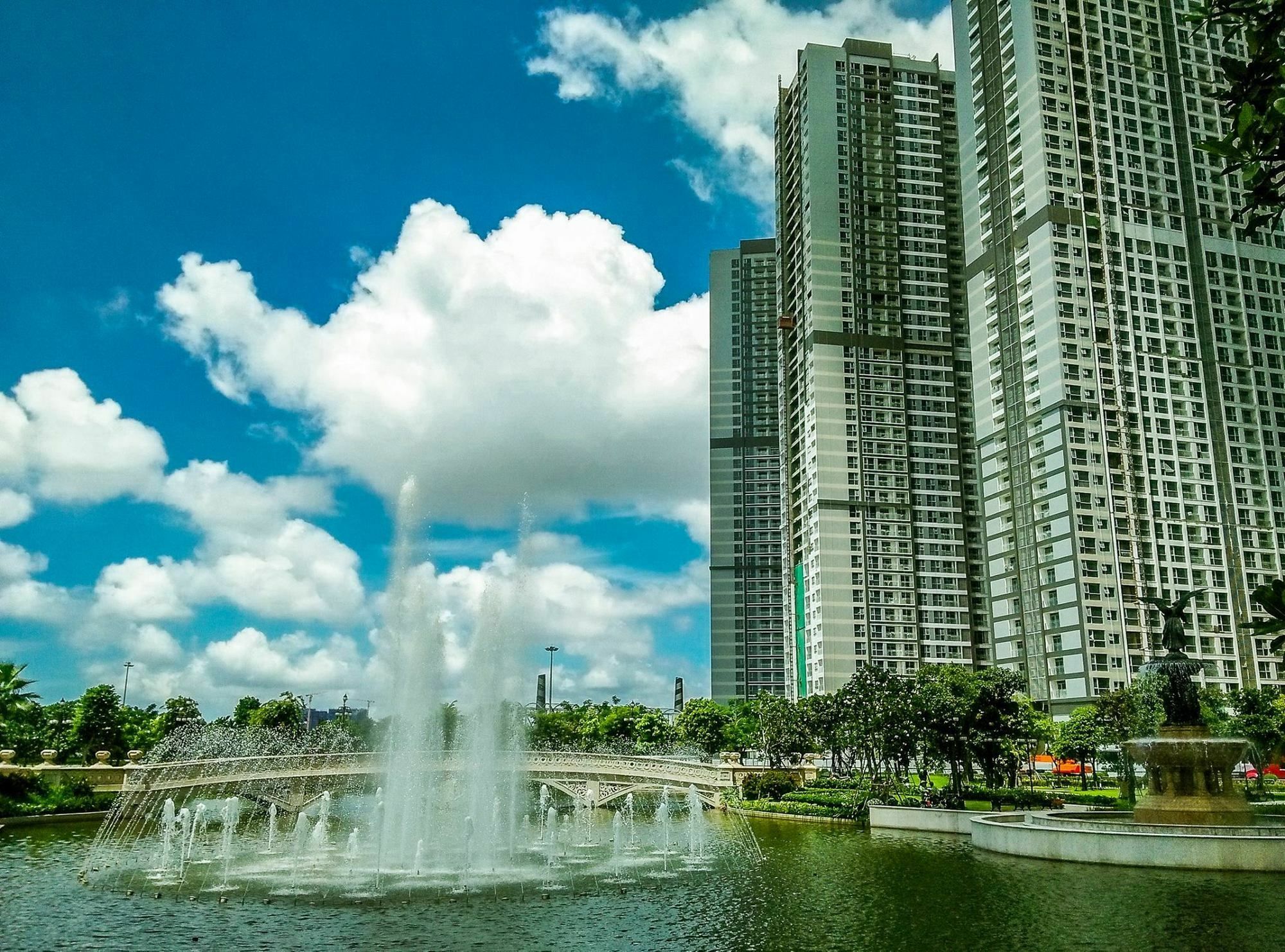 The Berry Vinhomes Luxury Apartments Хошимін Екстер'єр фото